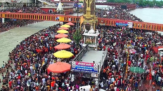 कांवड़ यात्रा में उमड़ा जनसैलाब