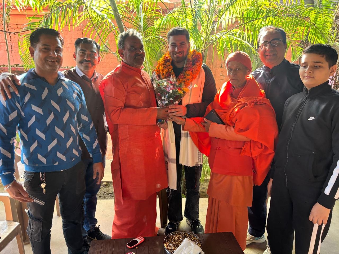 हरिद्वार के क्रिकेटर दिव्यम ने बीसीपीएल में चयन होने पर पूर्व कैबिनेट मंत्री स्वामी यतीश्वरानंद से लिया आशीर्वाद, बैंगलोर रॉकेट की ओर से खेलेंगे