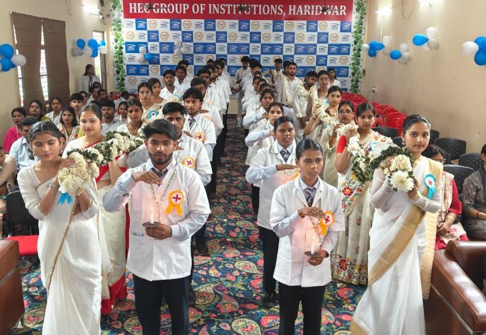 बीएससी नर्सिंग प्रथम सेमेस्टर का हुआ शुभारंभ, एचईसी कॉलेज ऑफ नर्सिंग में नवप्रवेशी का हुआ शपथ ग्रहण