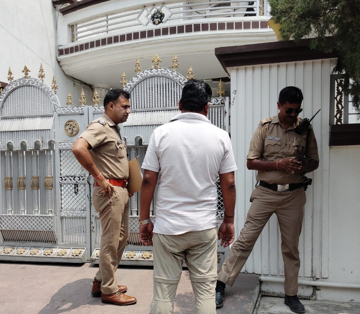 अकूत संपत्ति के मालिक सीतापुर के चौहान और पुत्र पर दर्ज हुआ दूसरा मुकदमा, अधिवक्ता विर्क की हत्या के बाद हड़प ली थी तमाम संपत्तियां