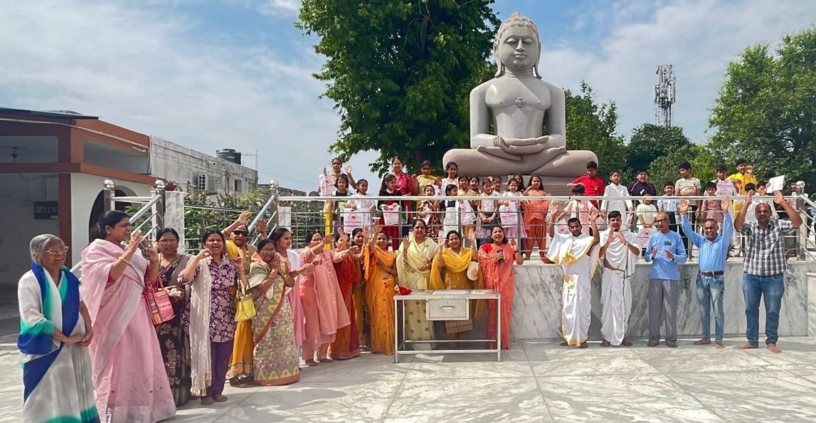 सत्य, अहिंसा, त्याग व धर्म के मार्ग पर चलना सीखाया, सात्विक जीवन जीने के साथ संस्कारवान होने की दी शिक्षा