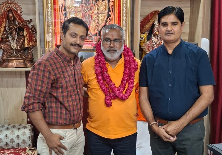 कैलाश मानसरोवर की यात्रा कर लौटे भाजपा पार्षद, धर्मनगरी की सुख समृद्धि की करी कामना, अध्यक्ष ने किया भव्य स्वागत