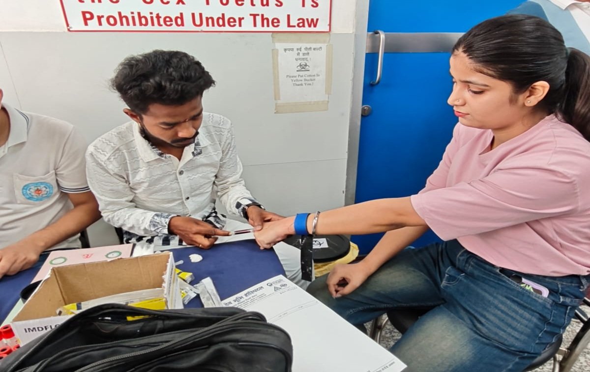 स्वास्थ्य के प्रति सचेत संस्था ने कराया अधीनस्थों का चैकअप, न्यू देवभूमि हॉस्पिटल में लगाया निशुल्क जांच शिविर