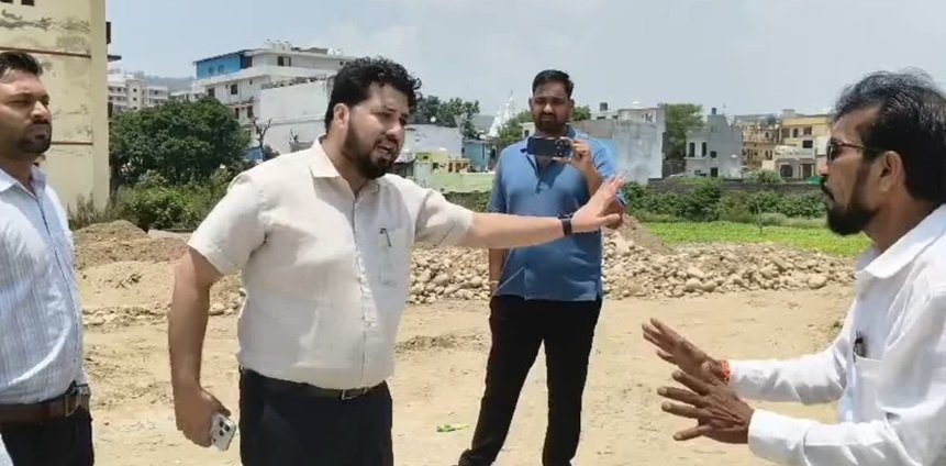 मिट्टी की नहीं की नपाई तो धामी सरकार ने नापकर घटाया कद, निदेशालय में अटैच हुए कासिम रजा, विशेष वर्ग का तत्काल काम, अब इनके हाथ कमान