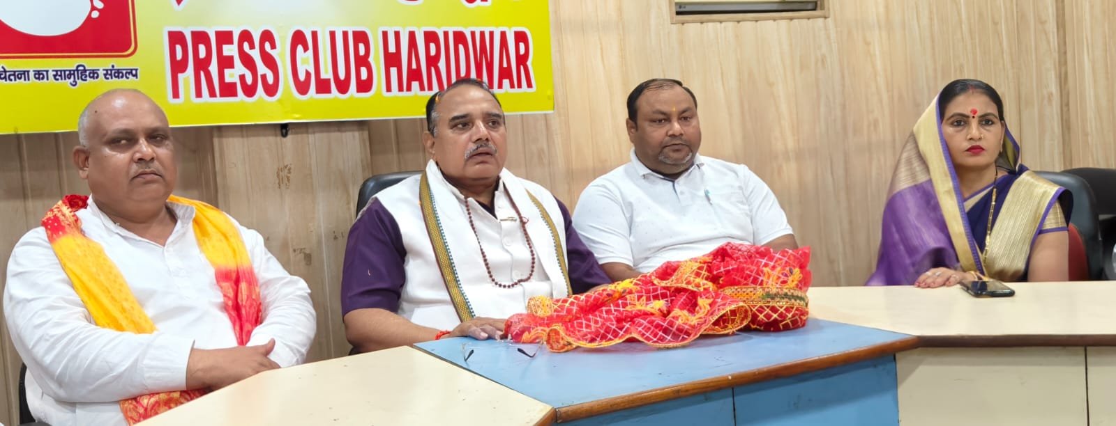 कांग्रेस को दलित नेता का नहीं खपा—पचा सम्मान, दलित विरोधी मानसिकता उजागर, दुष्यंत कुमार गौतम के समर्थन में उतरी विश्व महापीठ